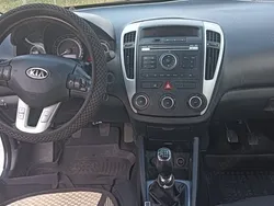 Alb Utilizat 2012 Kia Ceed Hatchback | 3.700 EUR