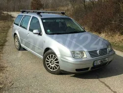 Argintiu Utilizat 2001 VW Bora Berlinǎ | 2.050 EUR