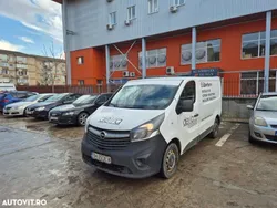 Alb Utilizat 2015 Opel Vivaro Van | 8.550 EUR (Super Preț)