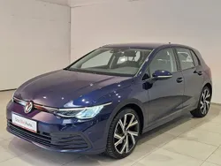Albastru mediu metalic Utilizat 2021 VW Golf VIII Life | 19.900 EUR (Preț bun)