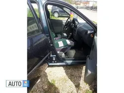 Verde Utilizat 2005 Dacia Logan Lauréate Berlinǎ | 2.050 EUR (Preț OK)