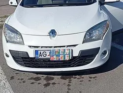 Alb Utilizat 2011 Renault Mégane III Hatchback | 3.499 EUR (Preț bun)