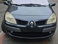 Gri Utilizat 2006 Renault Scénic II Privilege Monovolum | 2.050 EUR