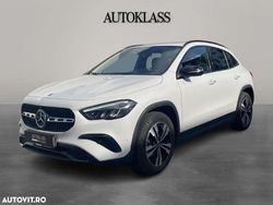 Alb Utilizat 2023 Mercedes GLA200 SUV | 40.058 EUR (Scump)