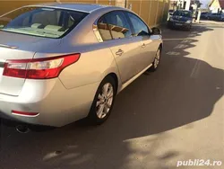 Gri Utilizat 2011 Renault Latitude Berlinǎ | 10.000 EUR