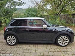 Culoarenegru Utilizat 2018 Mini Cooper Hatchback | 14.300 EUR (Scump)