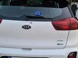 Alb Utilizat 2020 Kia Niro SUV | 12.700 EUR (Preț bun)