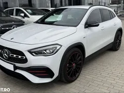 Alb Utilizat 2020 Mercedes GLA200 SUV | 29.900 EUR