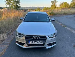 Gri Utilizat 2014 Audi A4 Berlinǎ | 11.300 EUR (Preț OK)