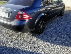 Utilizat 2006 Ford Mondeo Berlinǎ | 550 EUR (Super Preț)