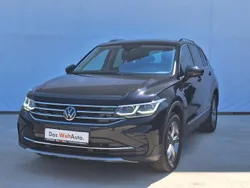 Negru metalic perleffect Utilizat 2022 VW Tiguan Elegance SUV | 32.800 EUR (Puțin scump)
