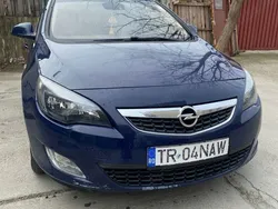 Utilizat 2012 Opel Astra Break | 2.800 EUR