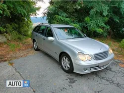 Argintiu Utilizat 2005 Mercedes C200 Break | 3.250 EUR (Preț OK)