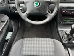 Utilizat 2004 Skoda Octavia Berlinǎ | 1.900 EUR (Preț OK)