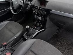 Utilizat 2007 Opel Astra GTC Coupe | 2.500 EUR (Preț bun)