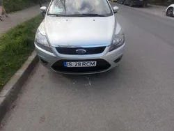 Utilizat 2010 Ford Focus Berlinǎ | 3.000 EUR (Preț OK)