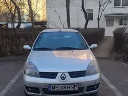 Argintiu Utilizat 2008 Renault Clio II Berlinǎ | 1.800 EUR (Preț bun)