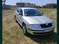 Culoareargint Utilizat 2011 Skoda Octavia Classic Hatchback | 2.900 EUR (Super Preț)