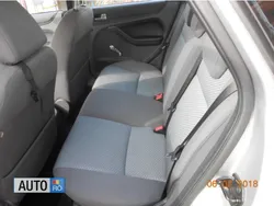 Argintiu Utilizat 2006 Ford Focus Berlinǎ | 2.200 EUR (Preț OK)