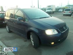 Albastru Utilizat 2005 VW Touran Monovolum | 2.950 EUR (Preț OK)
