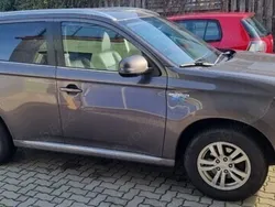 Utilizat 2015 Mitsubishi Outlander P-HEV SUV | 12.950 EUR