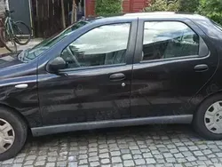 Utilizat 2007 Fiat Albea Berlinǎ | 1.300 EUR