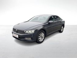 Gri mediu normal Utilizat 2020 VW Passat Comfortline | 18.900 EUR (Preț bun)