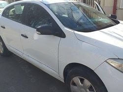 Utilizat 2012 Renault Fluence Berlinǎ | 2.350 EUR (Preț bun)