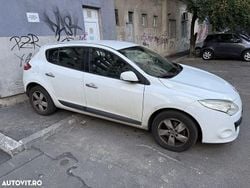 Culoarealb Utilizat 2010 Renault Mégane III Dynamique Hatchback | 3.750 EUR (Preț OK)