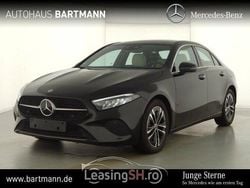 Negru Utilizat 2022 Mercedes 180 Berlinǎ | 33.474 EUR (Preț OK)