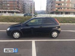 Albastru marin Utilizat 2002 Opel Corsa Hatchback | 899 EUR (Super Preț)
