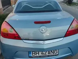 Utilizat 2005 Opel Tigra | 1.800 EUR