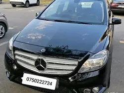 Negru Utilizat 2013 Mercedes B180 Monovolum | 7.200 EUR