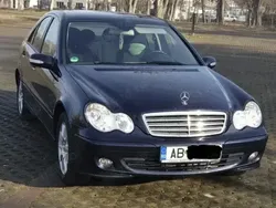 Utilizat 2006 Mercedes 220 Berlinǎ | 3.400 EUR