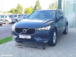 Culoarealbastru Utilizat 2020 Volvo XC60 Momentum SUV | 27.240 EUR (Super Preț)