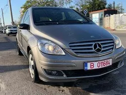 Utilizat 2006 Mercedes 180 Berlinǎ | 2.900 EUR
