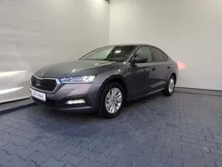 Gri mediu normal Utilizat 2024 Skoda Octavia Ambition Berlinǎ | 23.950 EUR (Puțin scump)