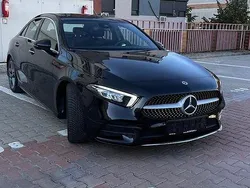 Culoarenegru Utilizat 2021 Mercedes A200 AMG line Berlinǎ | 29.500 EUR (Puțin scump)