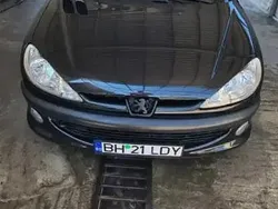 Utilizat 2003 Peugeot 206 | 800 EUR