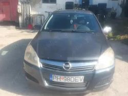 Albastru Utilizat 2010 Opel Astra Hatchback | 2.000 EUR (Preț OK)