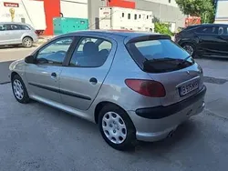 Utilizat 2006 Peugeot 206 Hatchback | 2.000 EUR (Puțin scump)