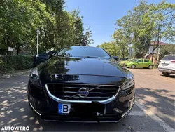 Culoarenegru Utilizat 2014 Volvo V40 Standard Break | 6.800 EUR (Preț OK)