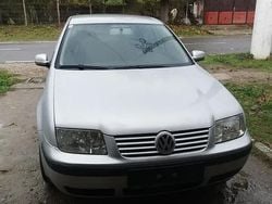 Utilizat 2003 VW Bora Berlinǎ | 1.400 EUR (Preț bun)