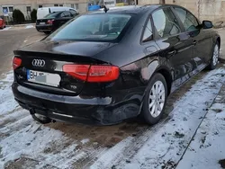 Negru Utilizat 2013 Audi A4 Berlinǎ | 10.000 EUR (Preț OK)
