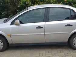 Utilizat 2005 Opel Vectra Berlinǎ | 1.200 EUR
