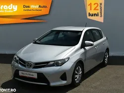Argint Utilizat 2015 Toyota Auris Terra Hatchback | 7.699 EUR