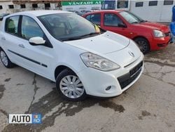 Alb Utilizat 2010 Renault Clio II Berlinǎ | 2.999 EUR (Scump)