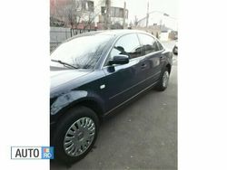 Albastru Utilizat 2002 VW Passat Berlinǎ | 1.990 EUR (Puțin scump)
