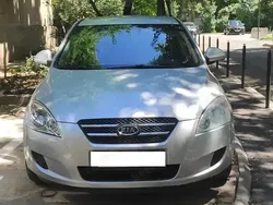 Gri Utilizat 2009 Kia Ceed 2 Hatchback | 3.800 EUR (Preț OK)