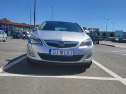 Culoareargint Utilizat 2010 Opel Astra Cosmo Hatchback | 5.900 EUR (Scump)